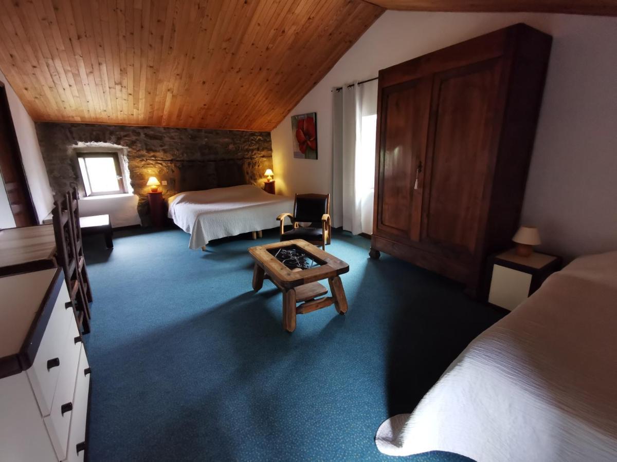 Hotel Mas De L'Espaire Les Vans Luaran gambar