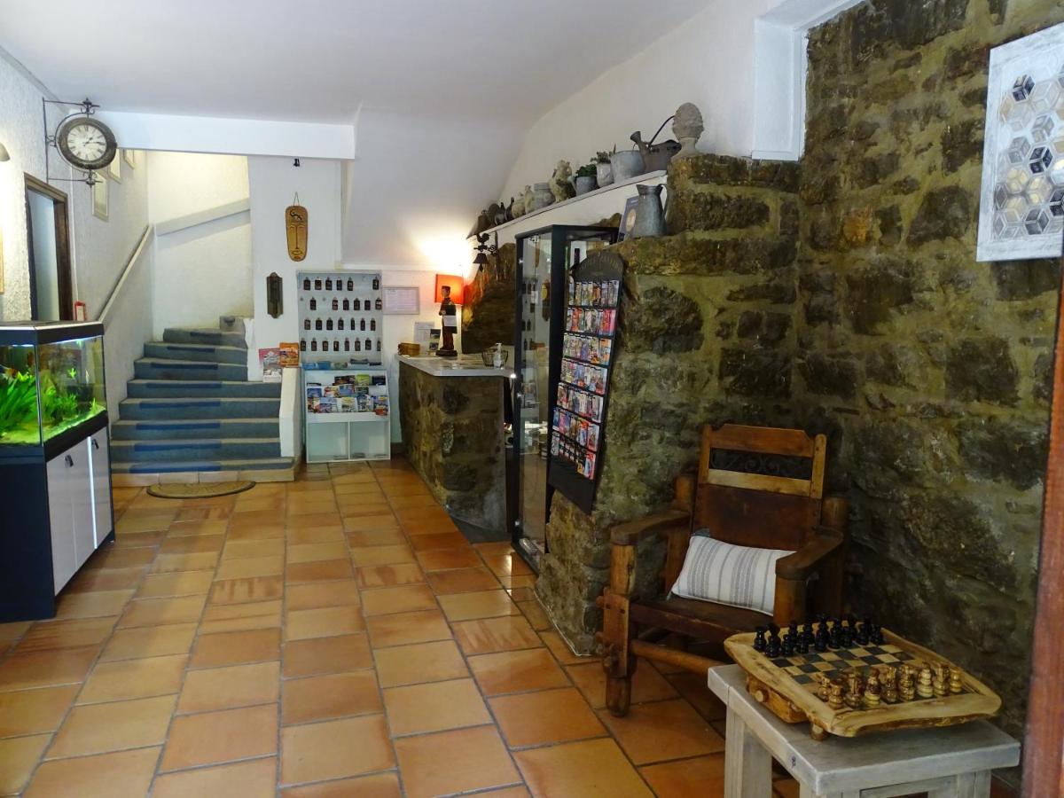 Hotel Mas De L'Espaire Les Vans Luaran gambar