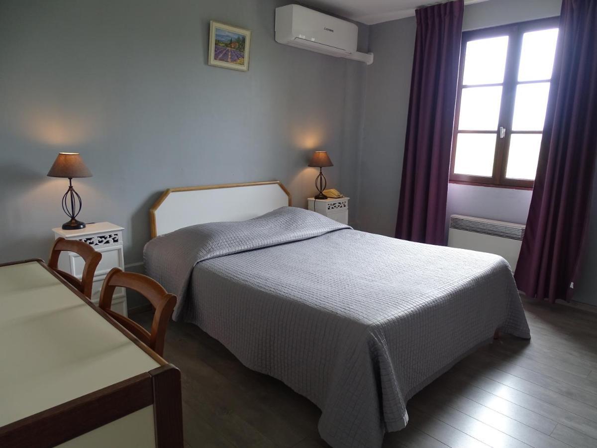 Hotel Mas De L'Espaire Les Vans Luaran gambar