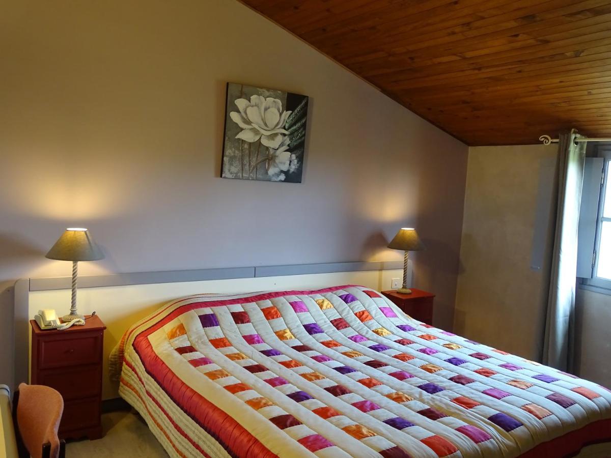 Hotel Mas De L'Espaire Les Vans Luaran gambar